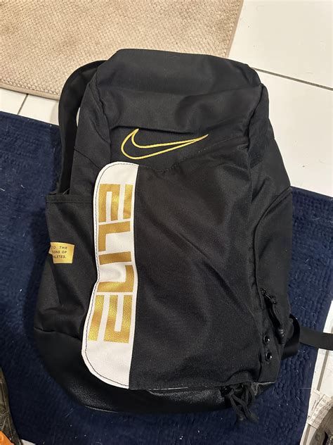 how to tell if a nike elite bag is fake|how to tell if nikes are real.